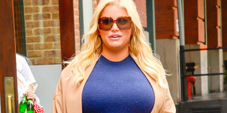 Pregnant Jessica Simpson Shows Off Baby Bump In Long Blue Dress