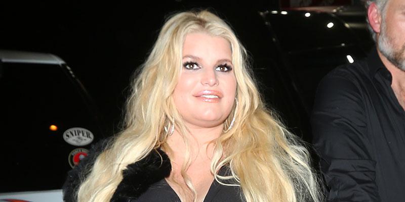 Jessica Simpson Reveals Her Baby Bump