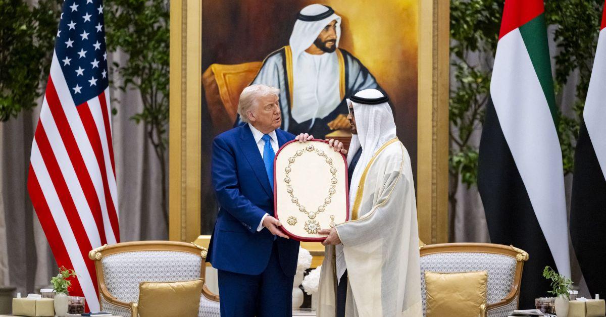 embarrassing donald trump groceries old term with uae president
