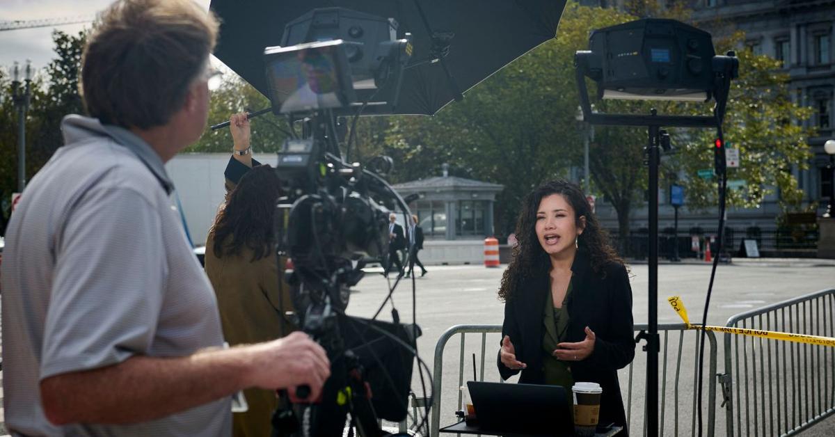 DOJ Investigates CNN, NBC, ABC, CBS and Fox News Over Trump Pool Coverage Halt