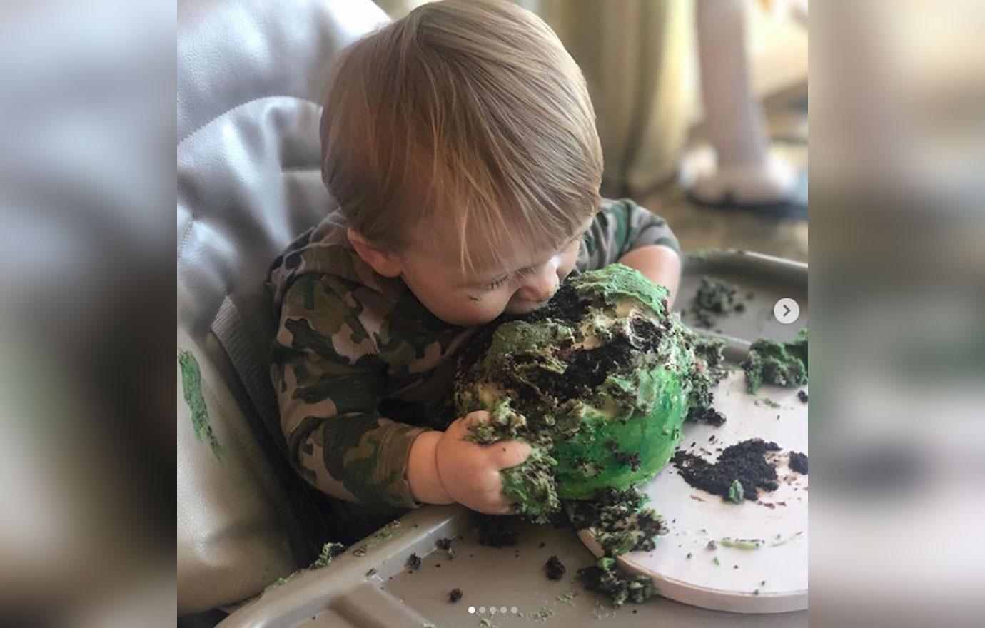 carrie underwood son cake