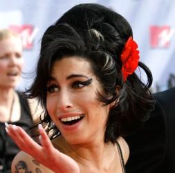2010__09__okmagazine horoscopes amywinehouse 253×300.jpg