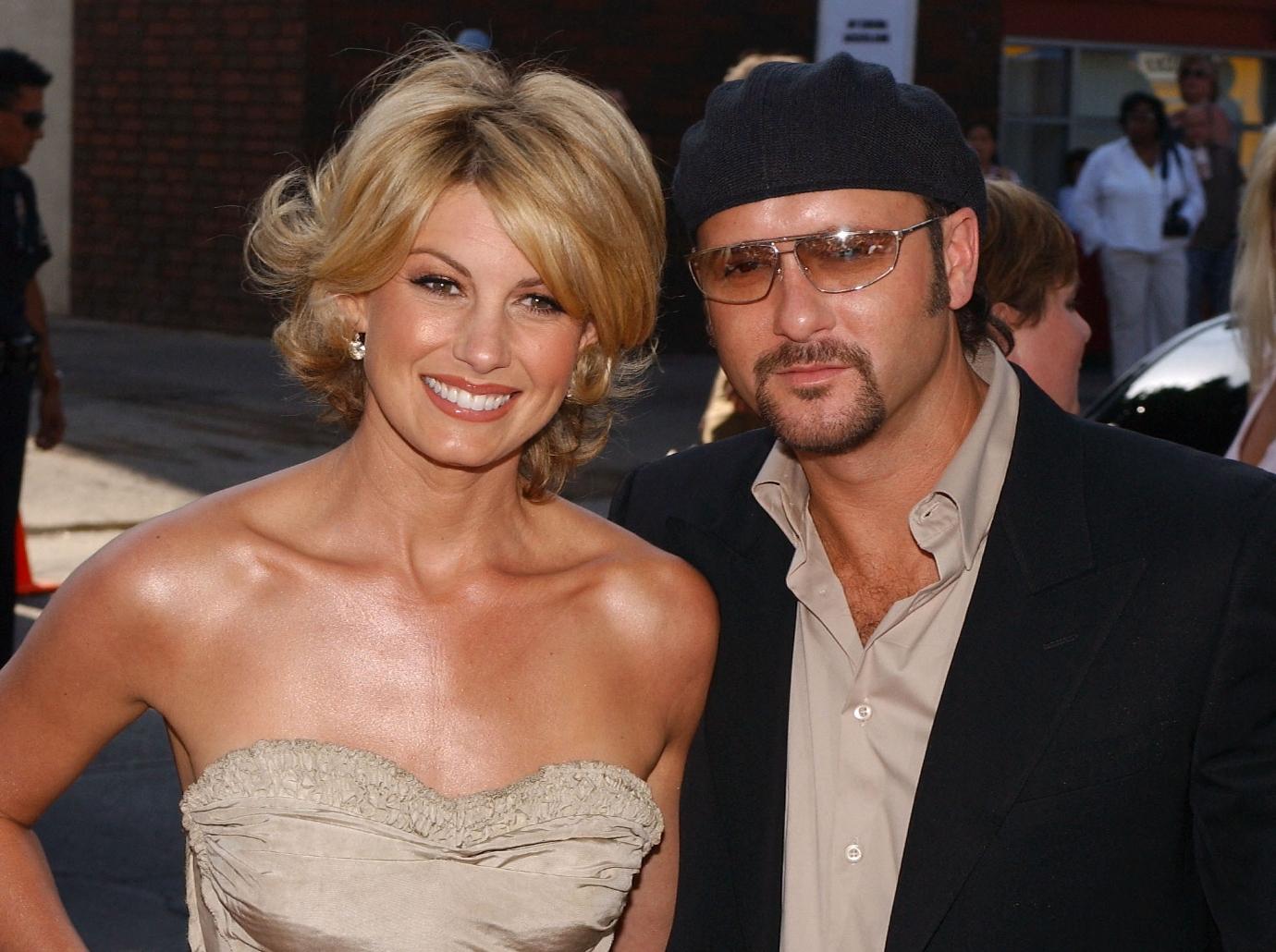 Tim McGraw And Faith Hill Share Sweet PDA Moment in London: Photo