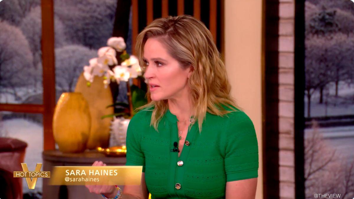 Photo of Sara Haines feels Jeffrey Epstein's co-conspirator deserves to be transferred back to the maximum-security prison she was originally in.