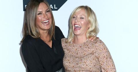 Kelli Giddish baby bump