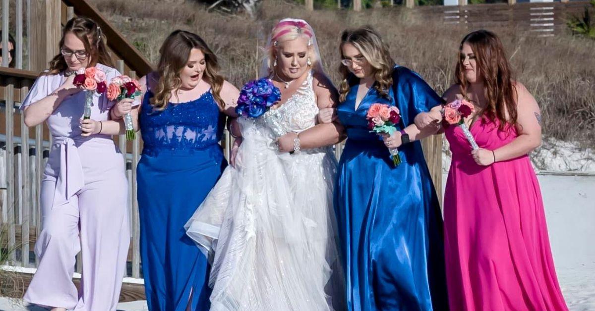 Photo of June Shannon, Anna Marie Cardwell, Jessica Shannon, Lauryn Shannon Efird and Alana Thompson.