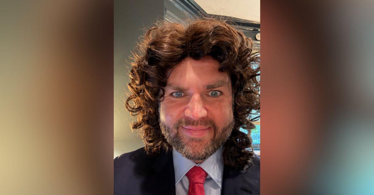 Image of J.D. Vance made fun of himself on Halloween.