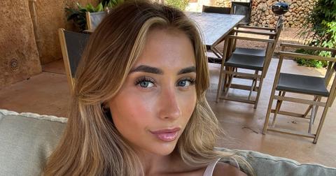 Lily Phillips Stopped By Border Control Amid Sleep With 1,000 Men Goal