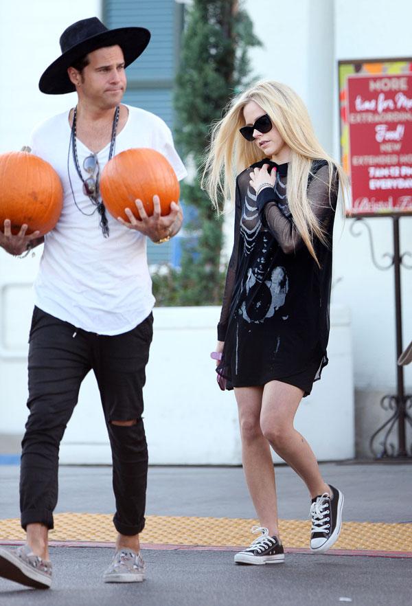 Avril lavigne ryan cabrera dating 05