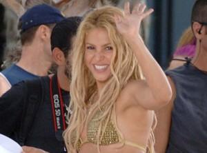 2010__08__Shakira_Aug2MAIN 300×222.jpg