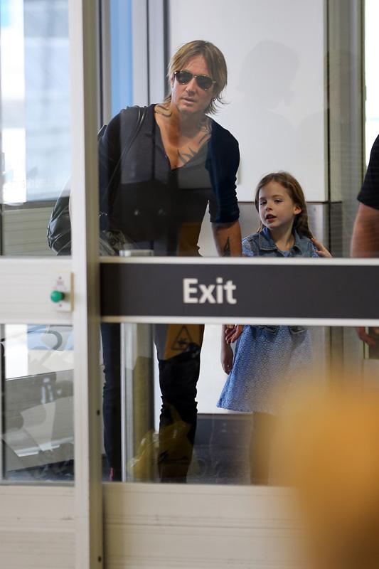 Nicole Kidman and Keith Urban with Daughters at Sydney Airport