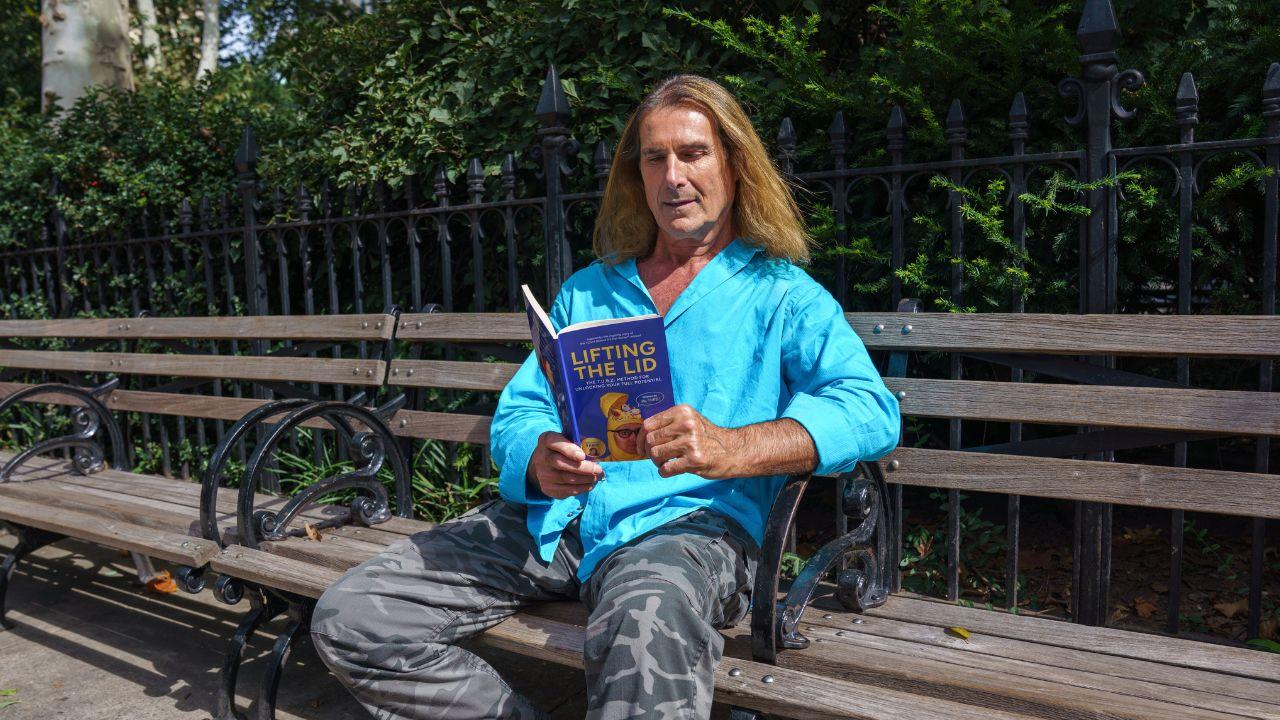 image of Fabio said 'life is beautiful.'