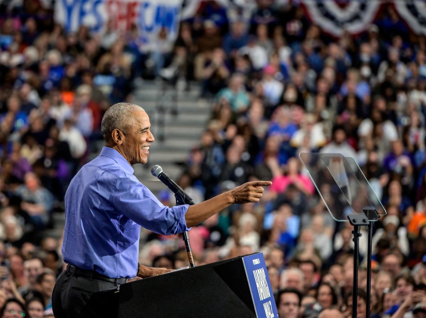 barack obama jokes heckler donald trump changed wears diaper