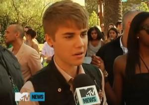 2011__08__Justin Bieber Aug8newsbt 300×212.jpg