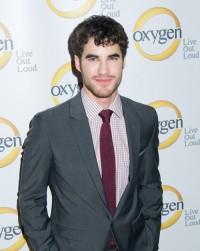 2011__04__Darren_Criss_April20newsnea 200×300.jpg