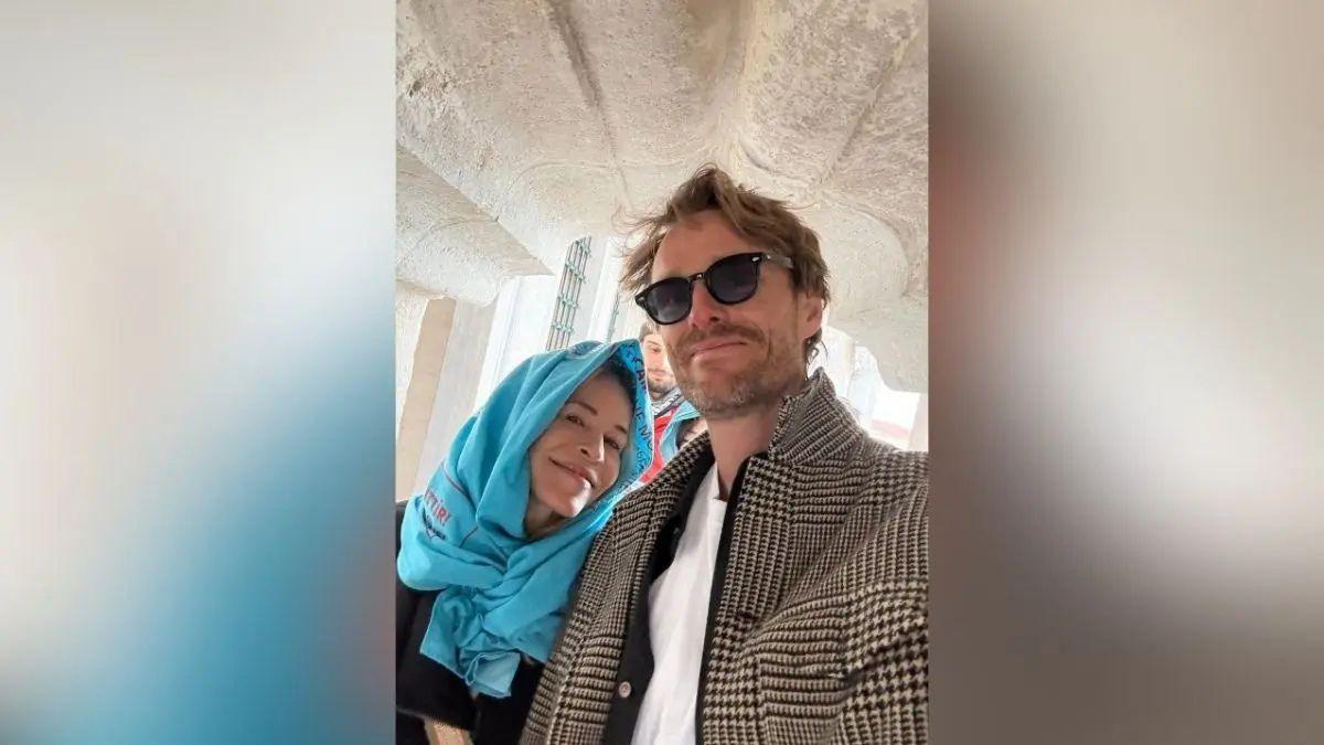 Photo of Chelsea Handler has been dating a younger guy since late 2025.