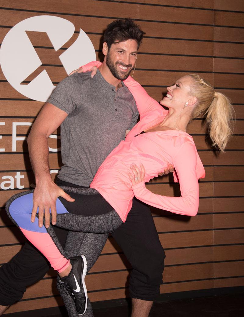 Maksim chmerkovskiy peta murgatroyd pregnant first child 05