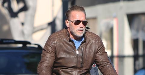 arnold schwarzeneggers inner circle pushing give up driving latest collision