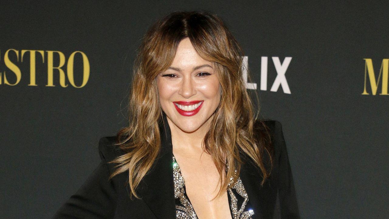 image of Alyssa Milano described being consumed by frightening thoughts about what could happen to her son while she was away working.