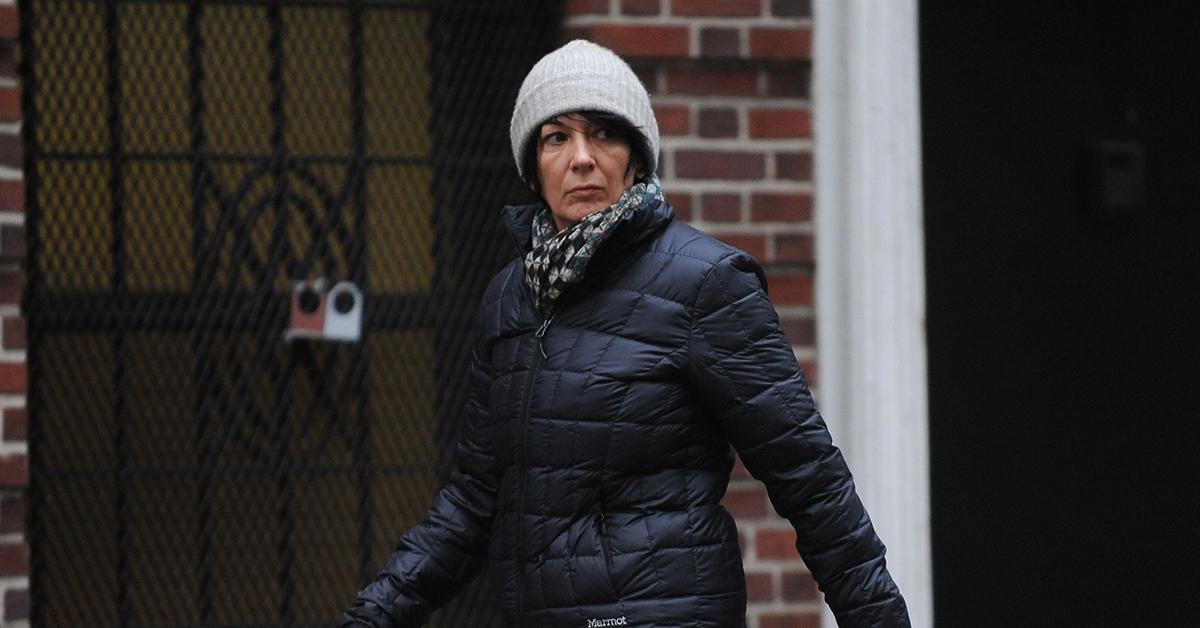 ghislaine maxwell insists dead jeffrey epstein pay legal fees