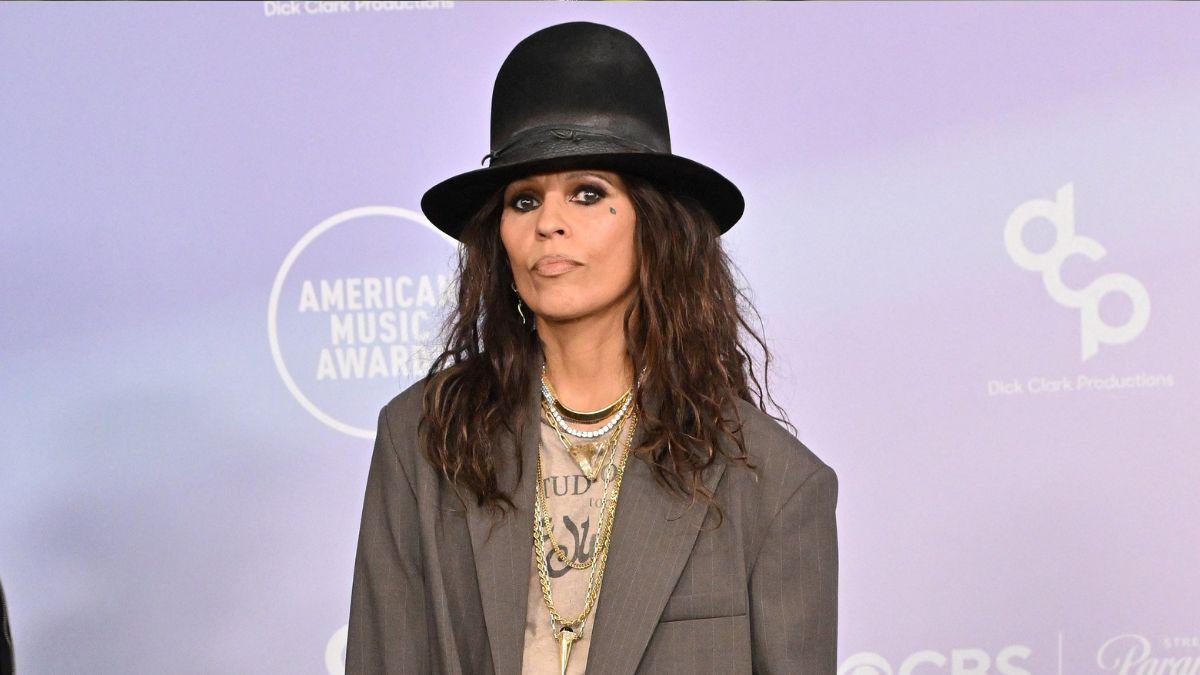 image of Linda Perry 