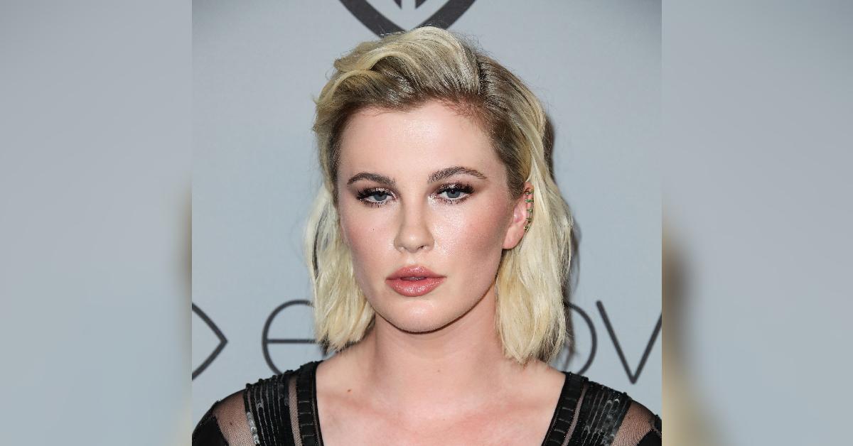 ireland baldwin slams journalists over her father alec baldwins accidental fatal shooting