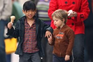 2010__04__Pax_Shiloh_Jolie_Pitt_April19_main 300×200.jpg