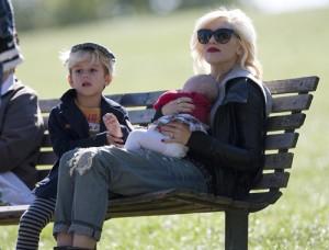 2011__05__stefani_rossdale_may4_202 300×228.jpg