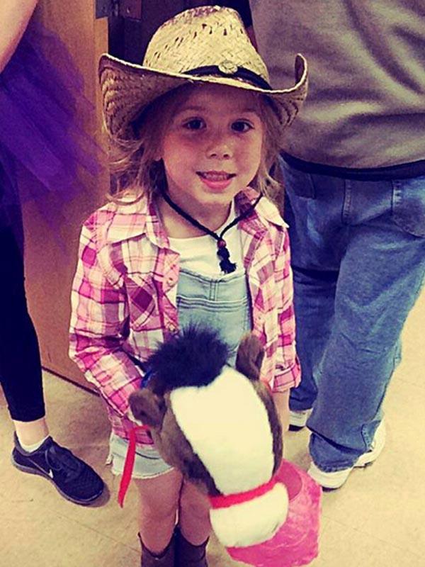 Chelsea aubree houska halloween costume cowgirl