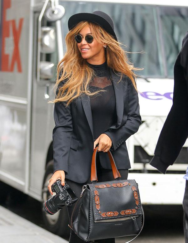 Beyonce baby bump3