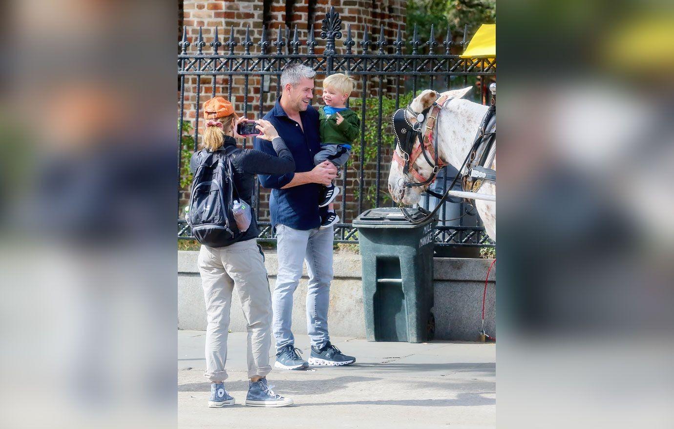 Renée Zellweger & Ant Anstead Spend Beach Day With His Son