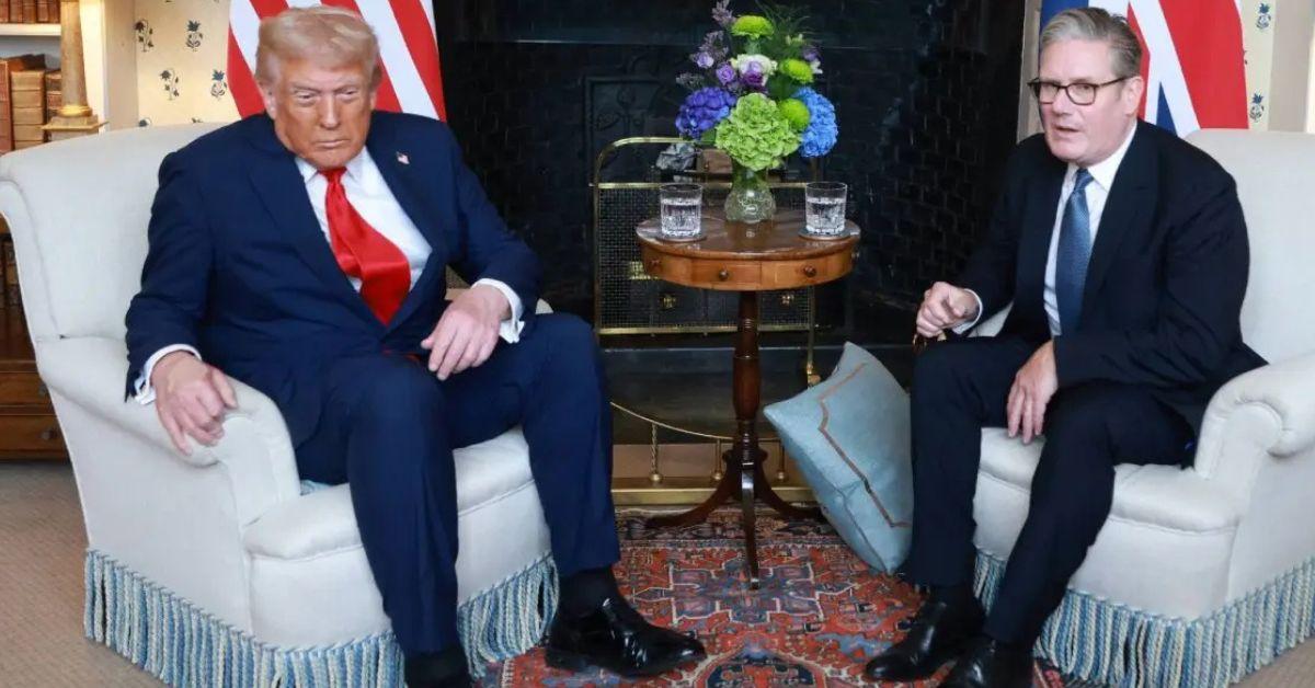 image of Donald Trump has been wearing makeup on his bruised hand for months.