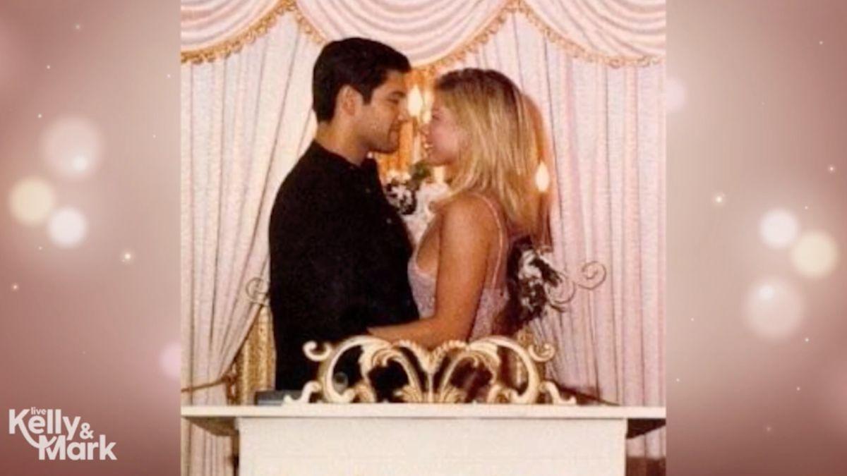 Image of Kelly Ripa and Mark Consuelos eloped at Chapel of the Bells in Las Vegas on May 1, 1996.