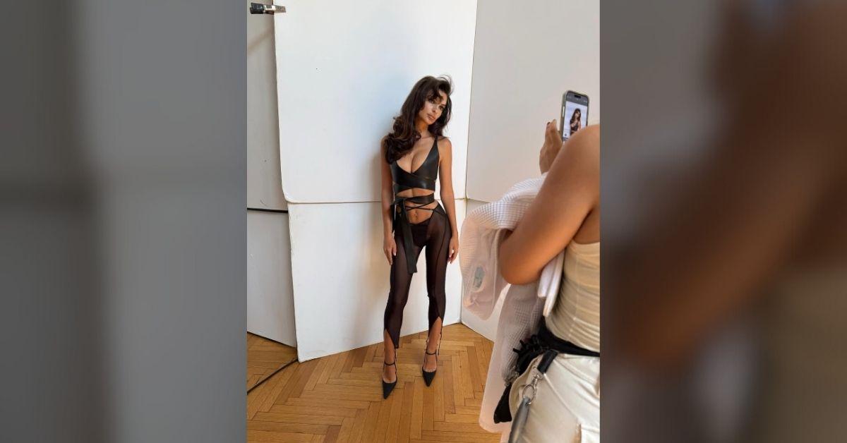 Photo of Emily Ratajkowski filed for divorce from Sebastian Bear-McClard in 2022.