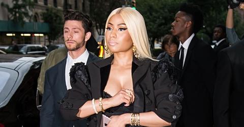** WARNING: Contains Nudity ** Nicki Minaj has wardrobe malfunction at Marc Jacobs Fashion Show in New York