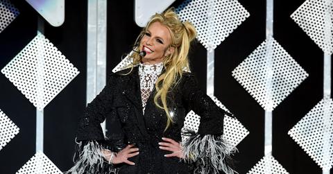 102.7 KIIS FM’s Jingle Ball – Show