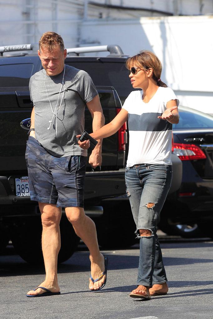 *EXCLUSIVE* Halle Berry dresses down for breakfast with a friend