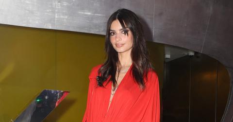 emily ratajkowski hints pete davidson romance buzz liking tweet