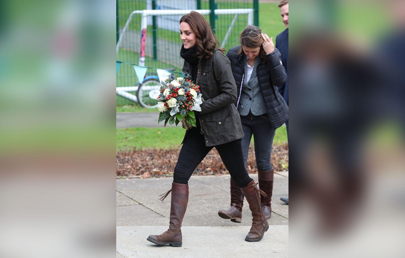 pregnant kate middleton gardening kids pics 03