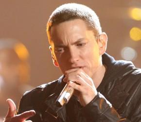 2010__08__Eminem_Aug3news 290×300.jpg