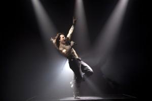 2011__06__Tom_Cruise_Rock_of_Ages_June17newsnea 300&#215;199.jpg