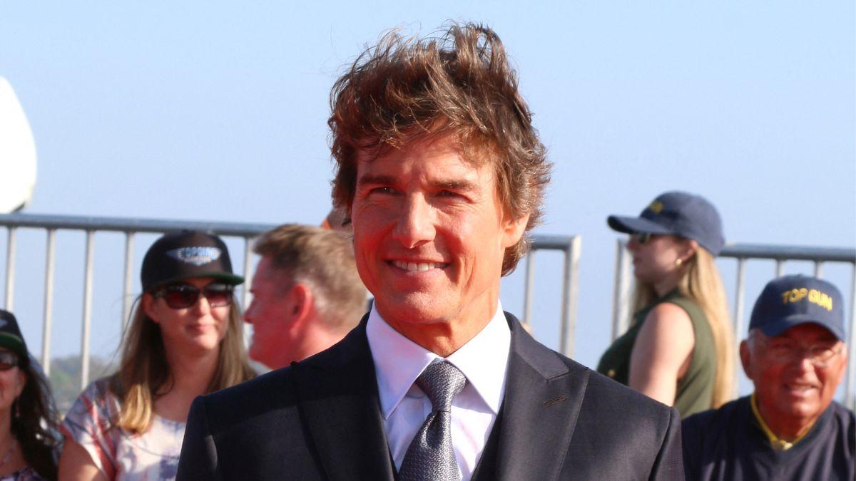 will there be top gun  tom cruise franchise cast plot