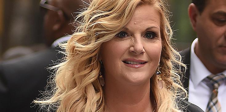 Trisha yearwood new album lets be frank sintra covers