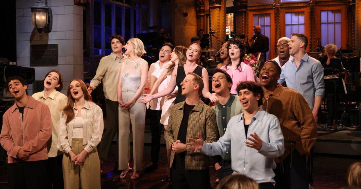 snl season  shake up whos staying and whos saying goodbye