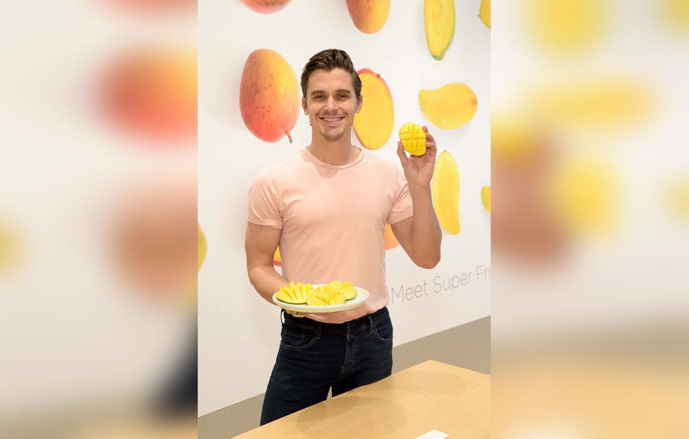 Antoni Porowski joins the National Mango Board to unveil The Mango Store.