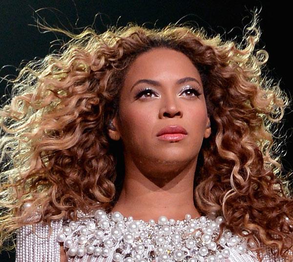 Beyonce Debuts a Pixie Cut! See Lots of Pics Here