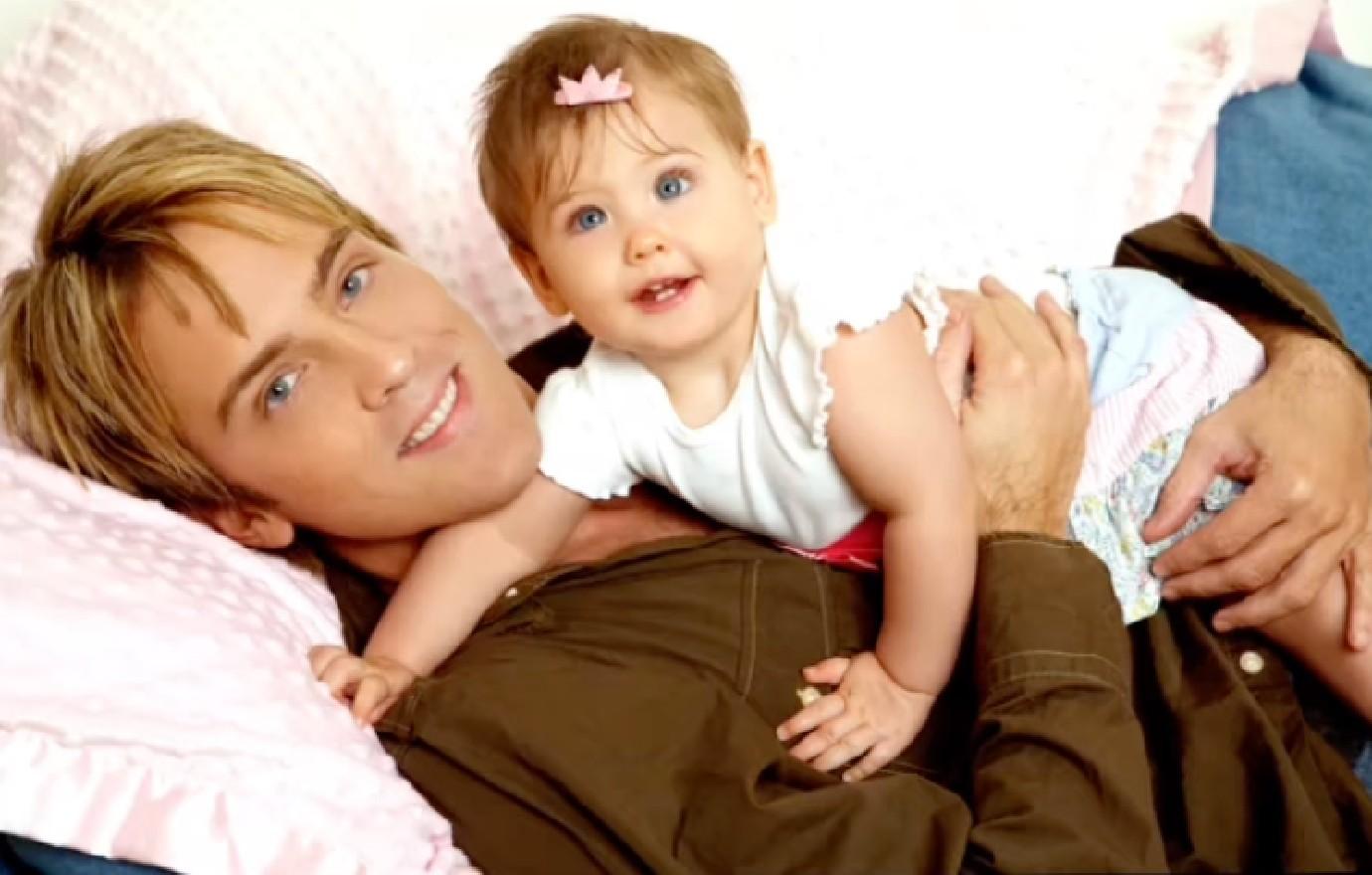 Larry Birkhead Insists Anna Nicole Smith Would Be 'Proud' Of Daughter(01)