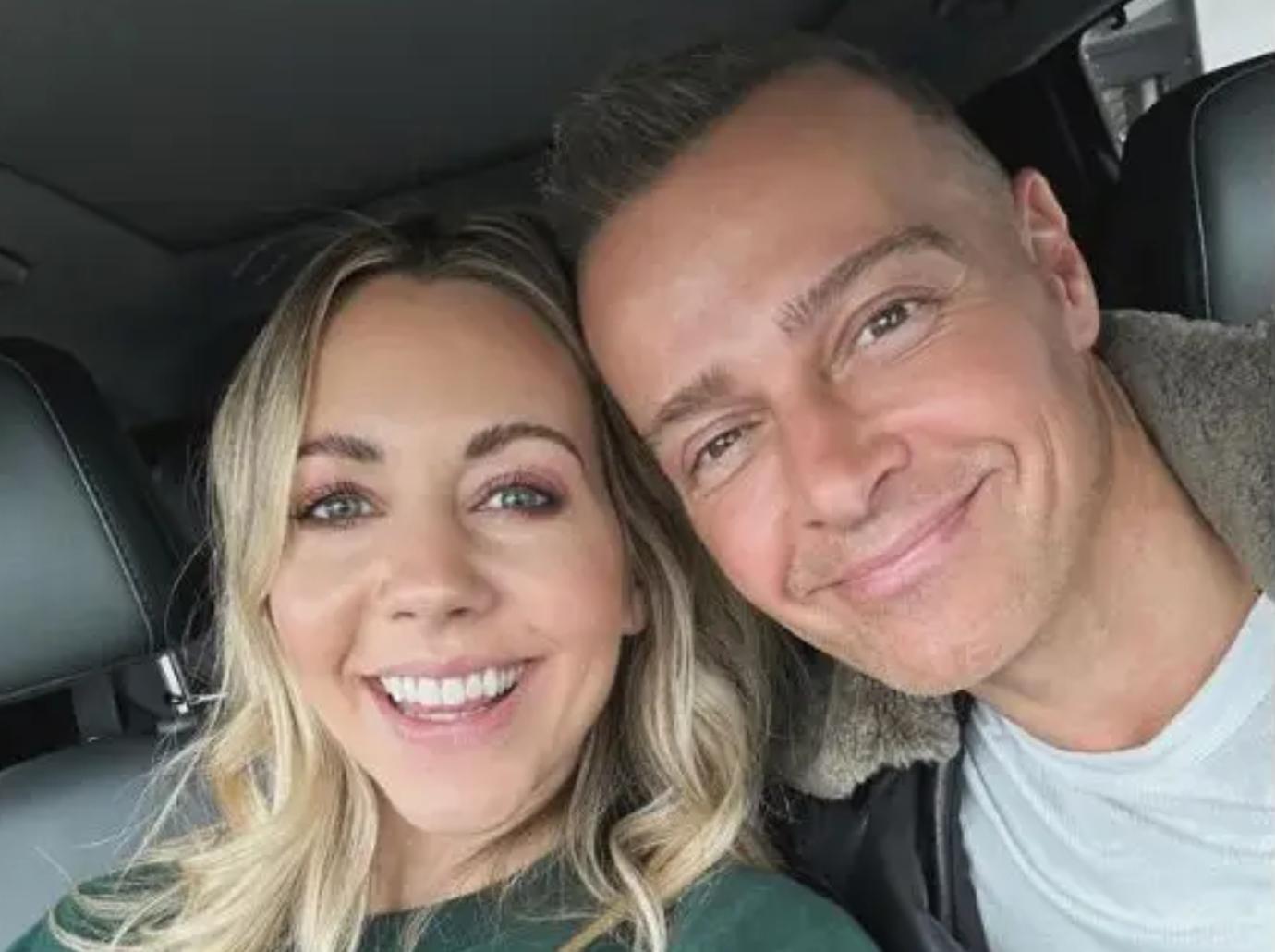 joey lawrence kisses estranged wife samantha cope after divorce filing