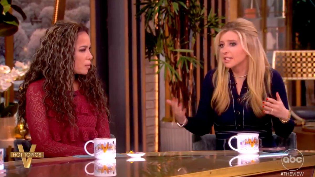 Photo of Sunny Hostin doubted Sara Eisen's claim that 'a lot of Americans agree with the war.'