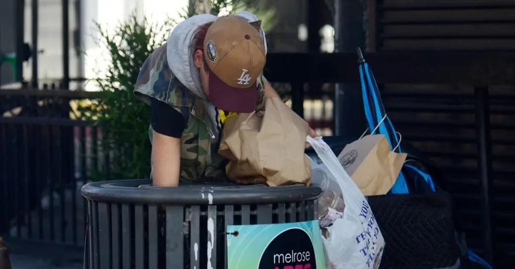 Model Turned Homeless Loni Willison's Tragic Fall: What Happened To The Ex-Model?